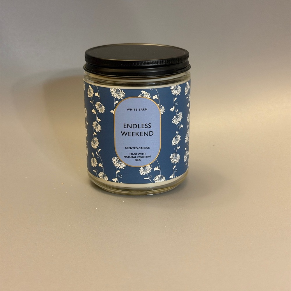 White Barn Blue Floral Scented Candle
